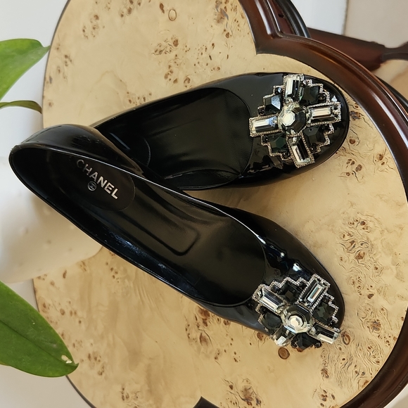 CHANEL Shoes - CHANEL Patent Leather Pumps